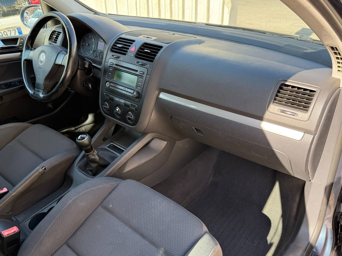 Volkswagen Golf 2.0 16V TDI 4mot. 5p. Sportline (7)