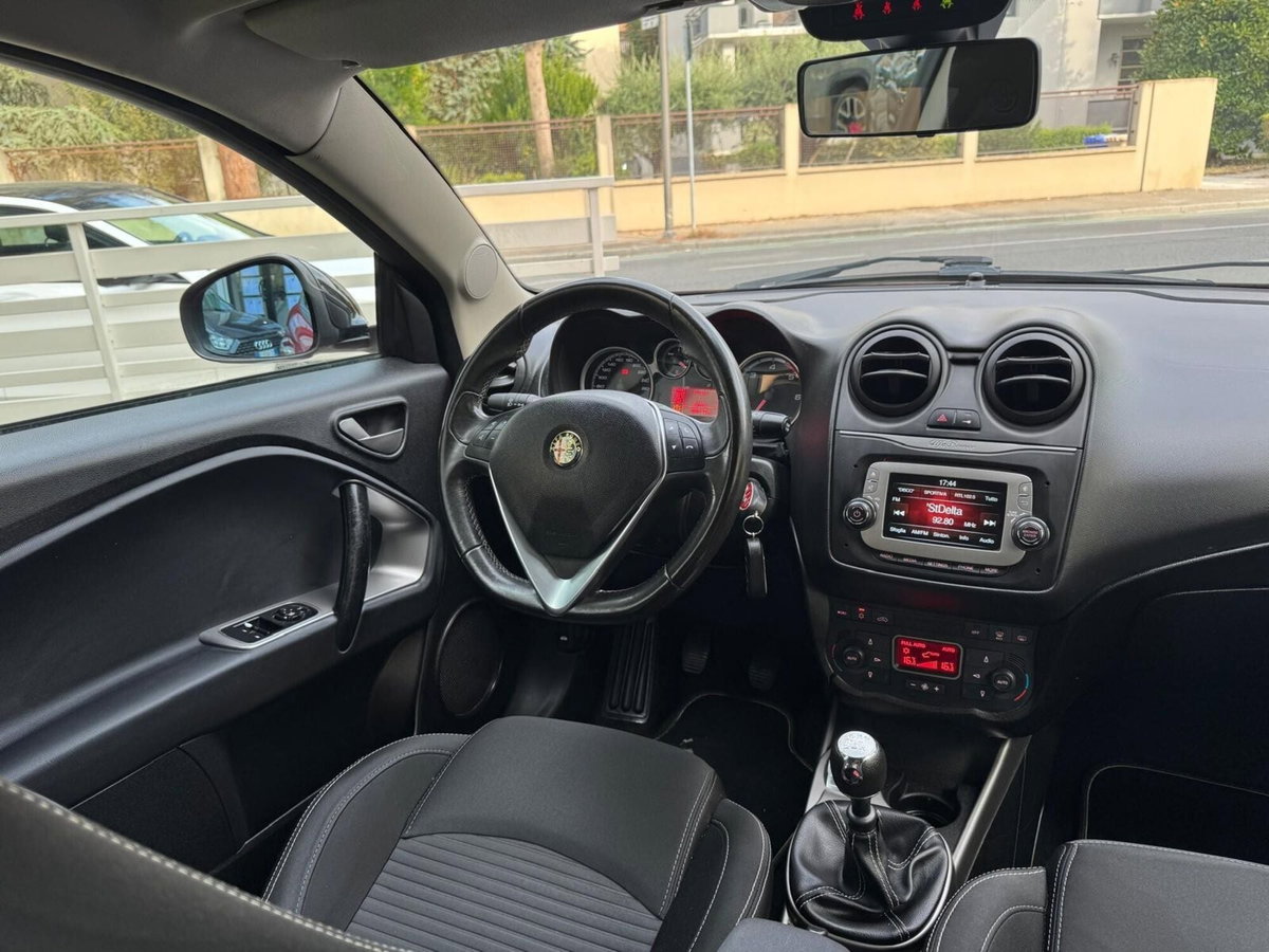 Alfa Romeo MiTo 1.3 JTDm 85 CV S&S Distinctive (16)