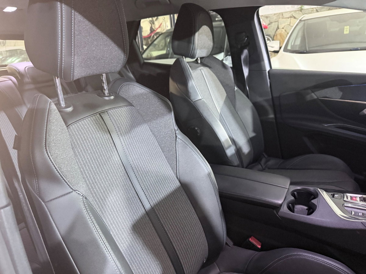 Peugeot 3008 BlueHDi 130 S&S EAT8 Allure Pack (11)