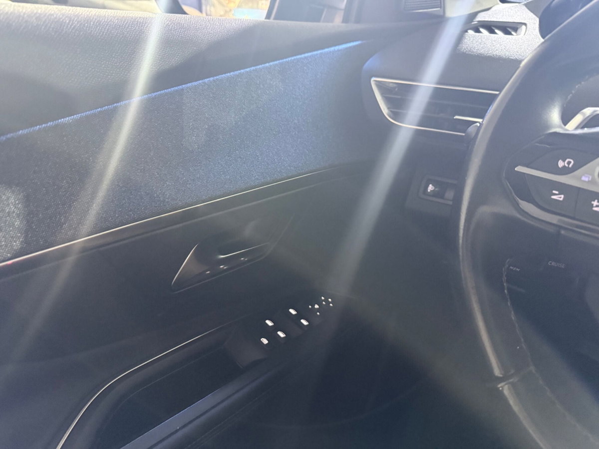 Peugeot 3008 BlueHDi 130 S&S EAT8 Allure Pack (14)