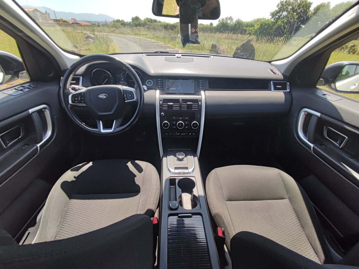 Land Rover Discovery Sport 2.0 TD4 150 CV SE (15)