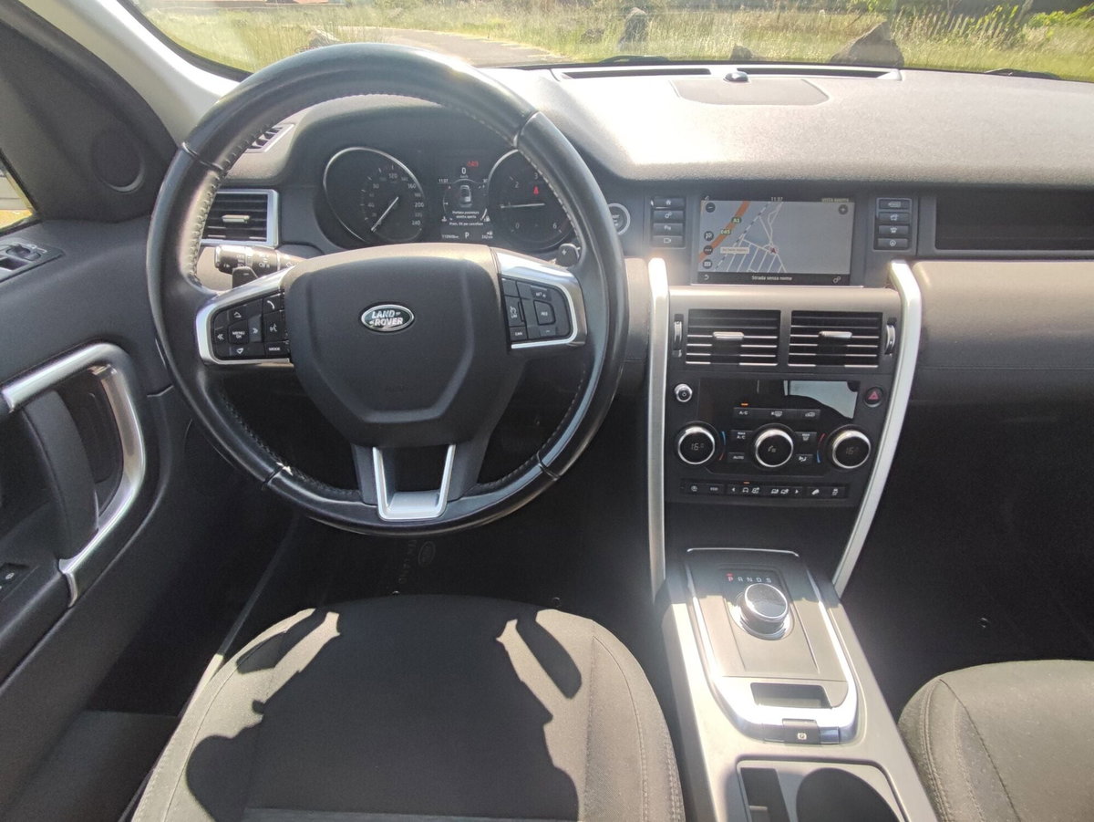 Land Rover Discovery Sport 2.0 TD4 150 CV SE (16)
