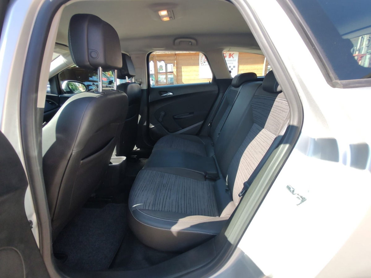 Opel Astra Station Wagon 1.4 Turbo 140CV Sports GPL Tech Elective (13)