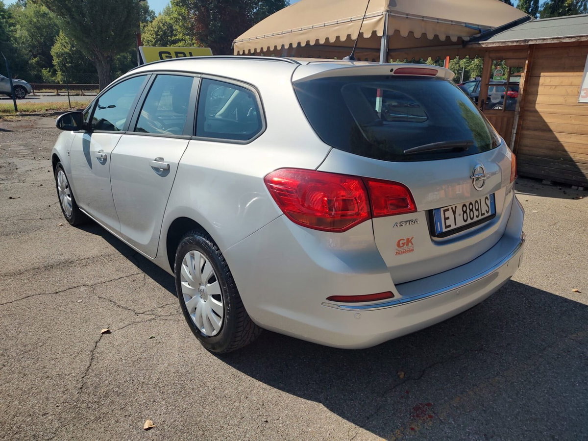 Opel Astra Station Wagon 1.4 Turbo 140CV Sports GPL Tech Elective (6)