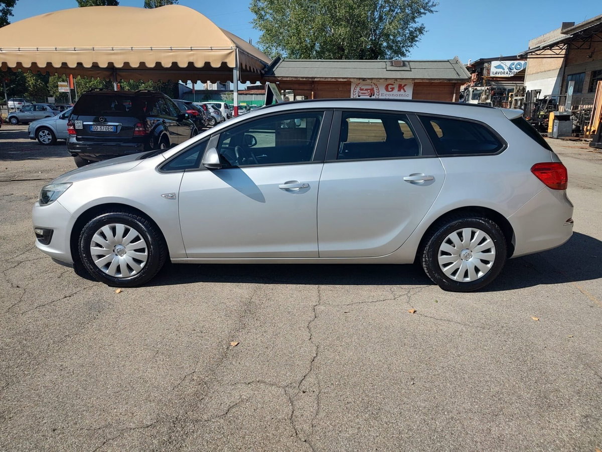 Opel Astra Station Wagon 1.4 Turbo 140CV Sports GPL Tech Elective (7)