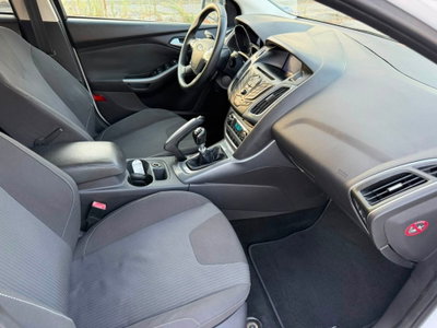 Ford Focus Station Wagon 1.6 TDCi 115 CV SW (11)