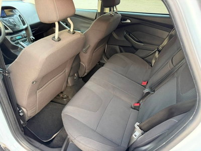 Ford Focus Station Wagon 1.6 TDCi 115 CV SW (13)