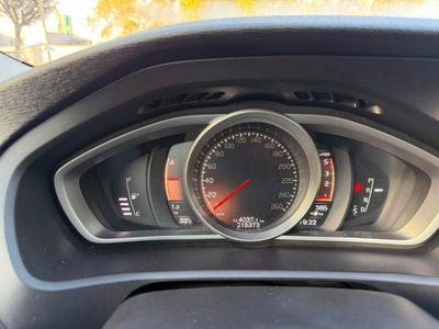 Volvo V40 Cross Country D2 Geartronic Business Plus (9)