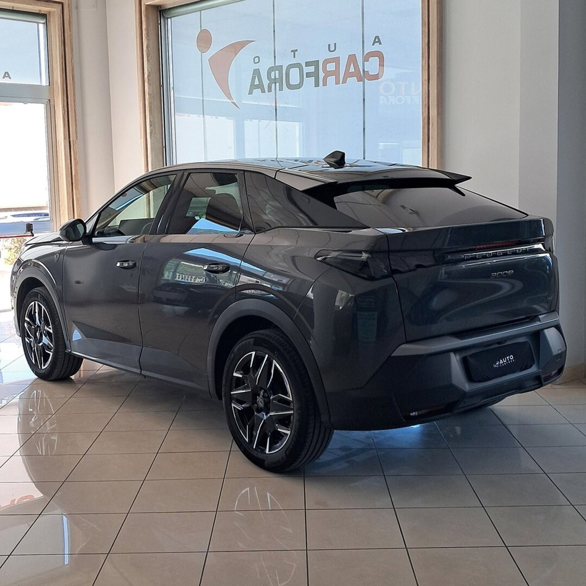 Peugeot 3008 1.2 hybrid GT Exclusive 145cv e-dcs6 (4)