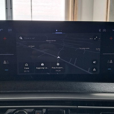 Peugeot 3008 1.2 hybrid GT Exclusive 145cv e-dcs6 (9)