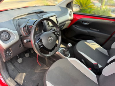 Toyota Aygo 1.0 VVT-i 69 CV 5 porte x-pure (10)