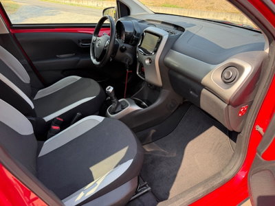 Toyota Aygo 1.0 VVT-i 69 CV 5 porte x-pure (18)