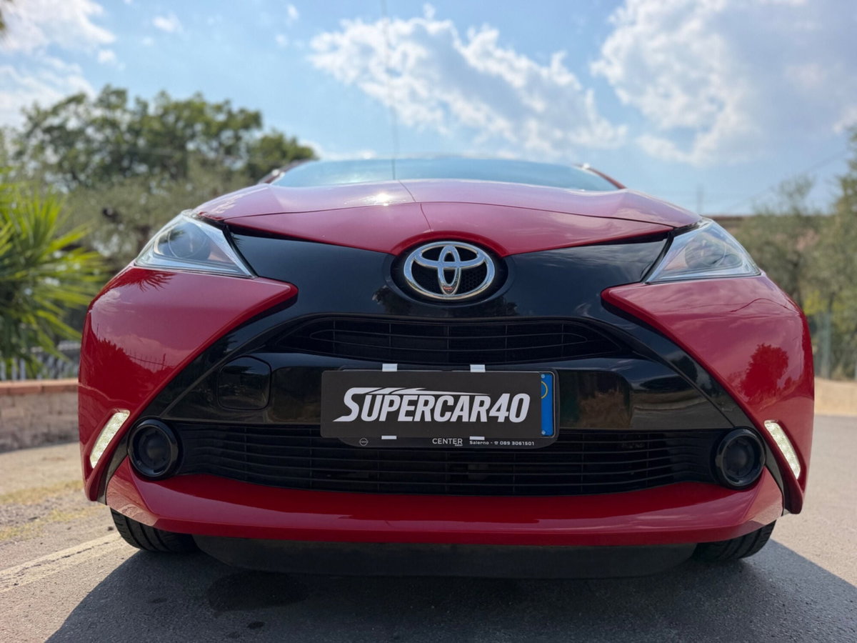 Toyota Aygo 1.0 VVT-i 69 CV 5 porte x-pure (7)
