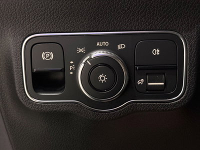 Mercedes-Benz GLB 180 d Automatic Sport (17)