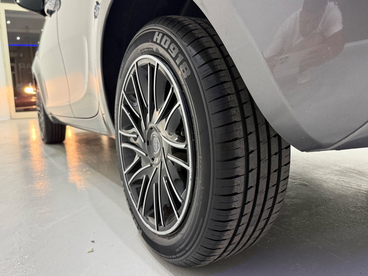 Lancia Ypsilon 1.0 FireFly 5 porte S&S Hybrid Ecochic Gold (12)