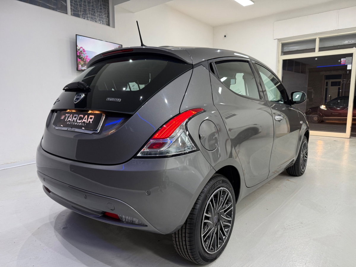 Lancia Ypsilon 1.0 FireFly 5 porte S&S Hybrid Ecochic Gold (5)