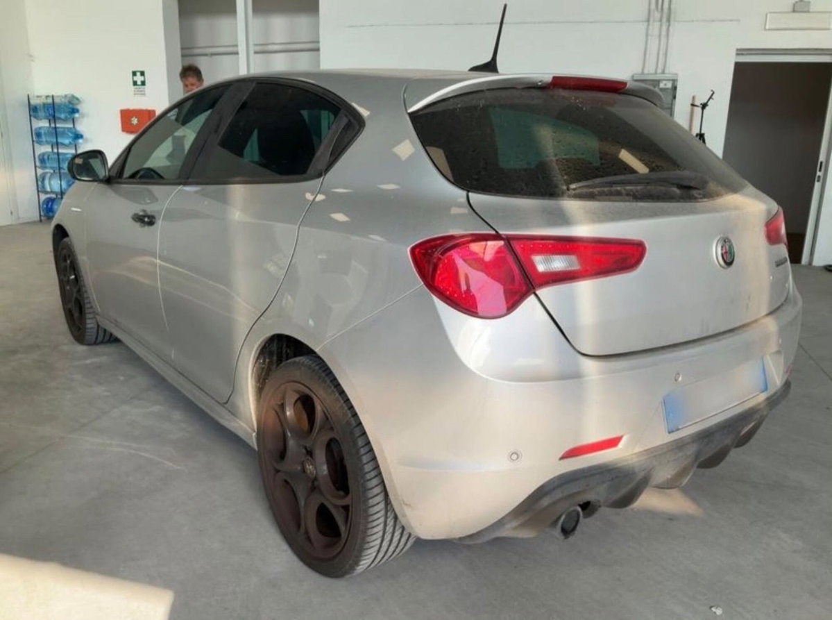 Alfa Romeo Giulietta 1.6 JTDm Ti 120cv (3)