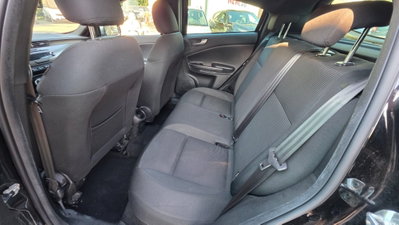 Alfa Romeo Giulietta 1.6 JTDm-2 Exclusive (10)