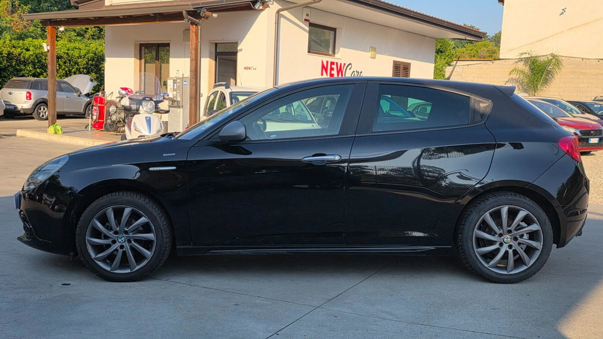 Alfa Romeo Giulietta 1.6 JTDm-2 Exclusive (4)