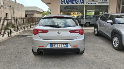 Alfa Romeo Giulietta 1.6 JTDm-2 Progression c/CL (2)