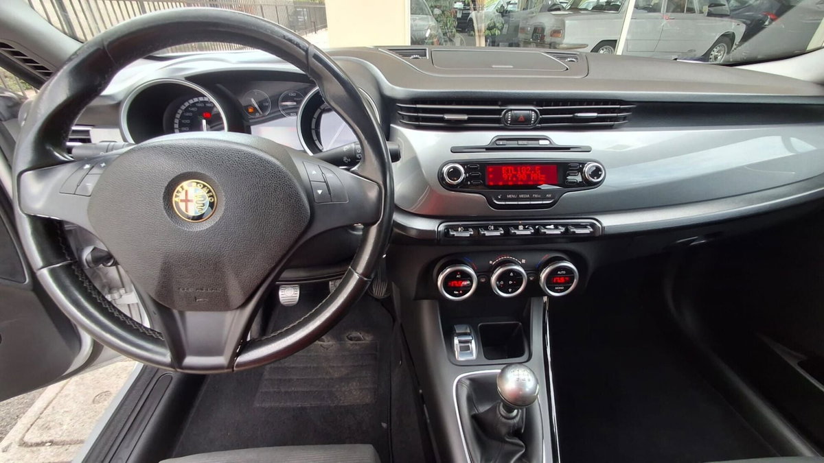 Alfa Romeo Giulietta 1.6 JTDm-2 Progression c/CL (9)