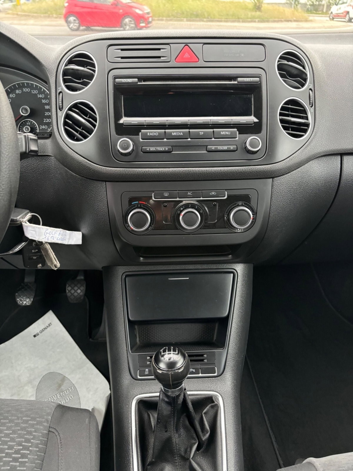 Volkswagen Golf 1.6 TDI DPF 5p. Highline (11)