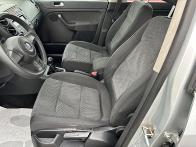 Volkswagen Golf 1.6 TDI DPF 5p. Highline (12)