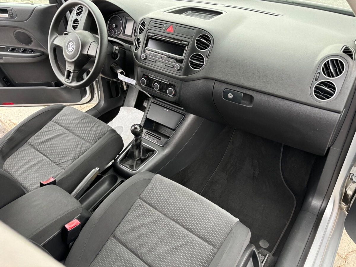 Volkswagen Golf 1.6 TDI DPF 5p. Highline (15)
