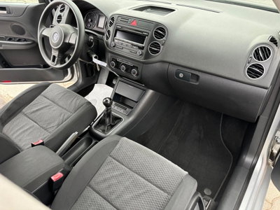 Volkswagen Golf 1.6 TDI DPF 5p. Highline (15)