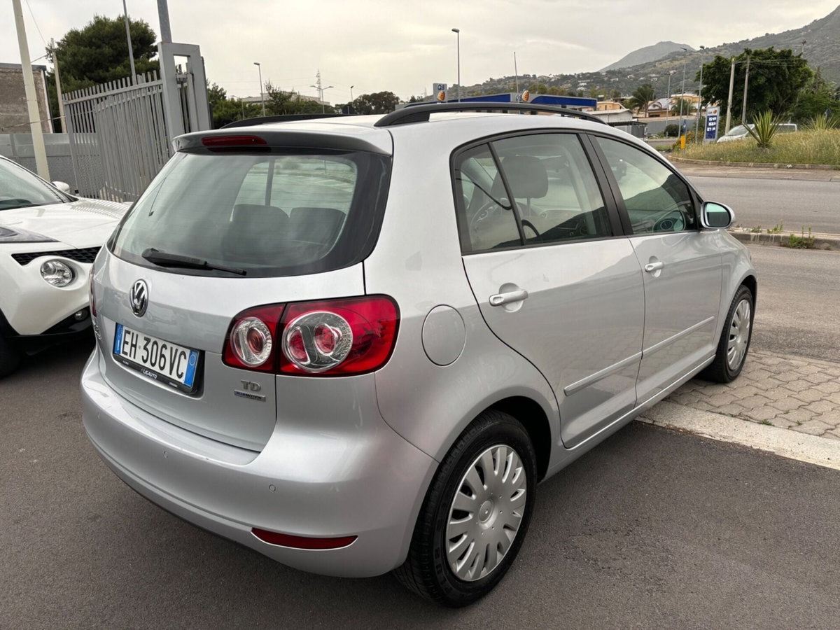 Volkswagen Golf 1.6 TDI DPF 5p. Highline (6)