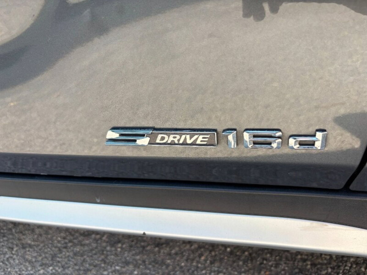BMW X1 sDrive16d X Line (14)