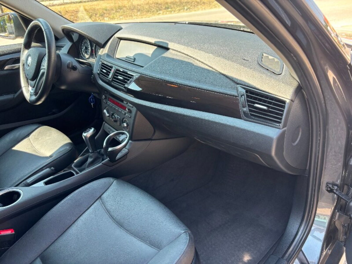 BMW X1 sDrive16d X Line (15)