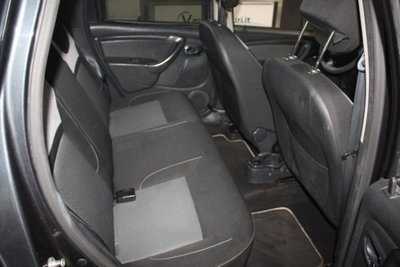Dacia Duster 1.5 dCi 110CV S&S 4x2 Serie Speciale Lauréate Family (10)