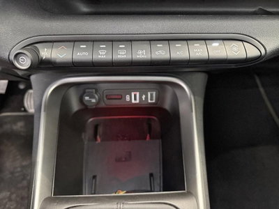 Jeep Avenger 1.2 turbo Summit fwd 100cv (9)