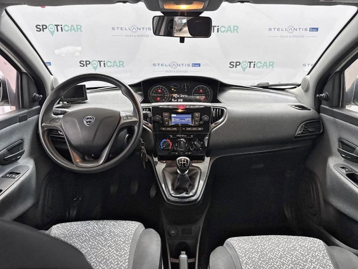 Lancia Ypsilon 1.2 69 CV 5 porte GPL Ecochic Elefantino Blu (10)
