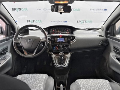 Lancia Ypsilon 1.2 69 CV 5 porte GPL Ecochic Elefantino Blu (10)