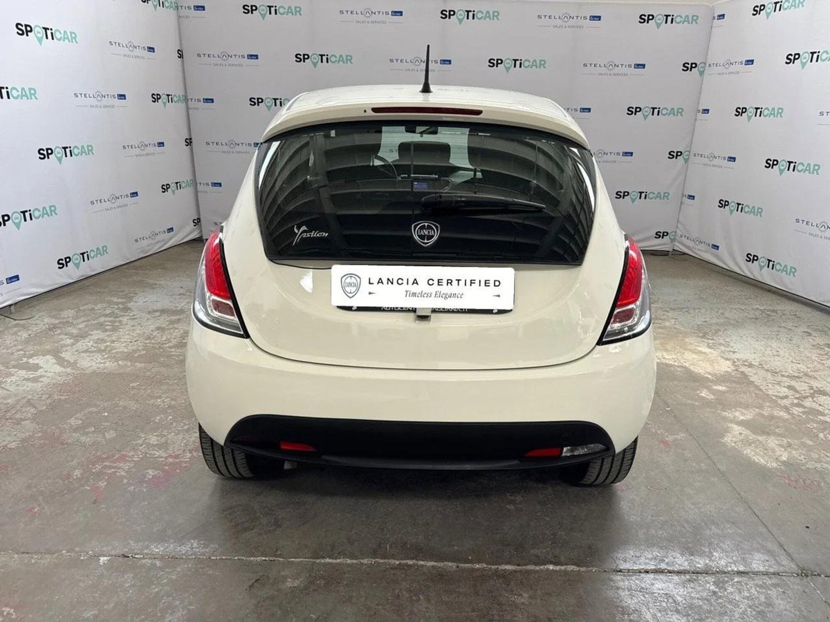 Lancia Ypsilon 1.2 69 CV 5 porte GPL Ecochic Elefantino Blu (4)