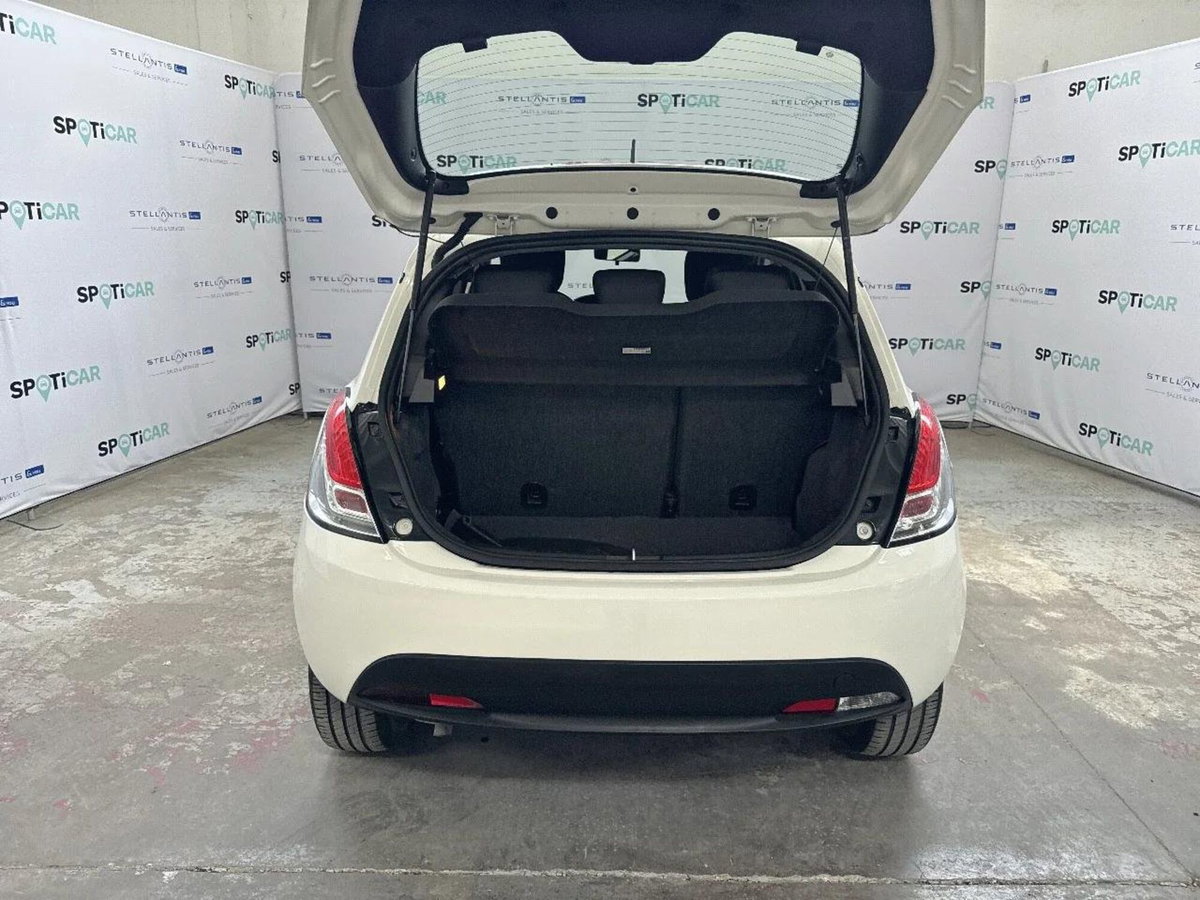 Lancia Ypsilon 1.2 69 CV 5 porte GPL Ecochic Elefantino Blu (5)
