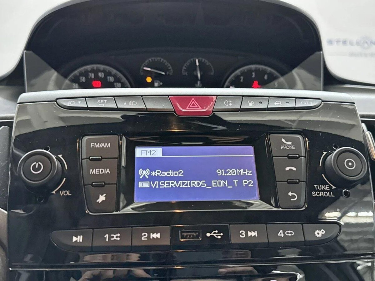 Lancia Ypsilon 1.2 69 CV 5 porte GPL Ecochic Elefantino Blu (8)