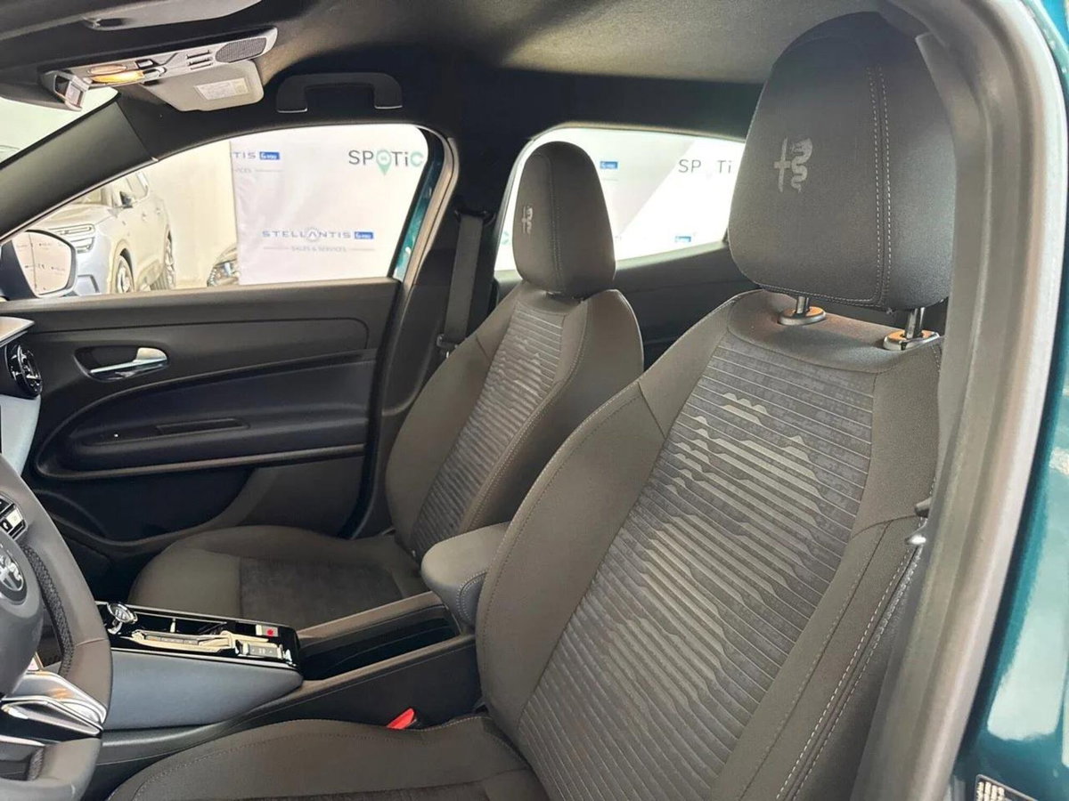 Alfa Romeo Junior 1.2 ibrida 145cv edct6 (11)