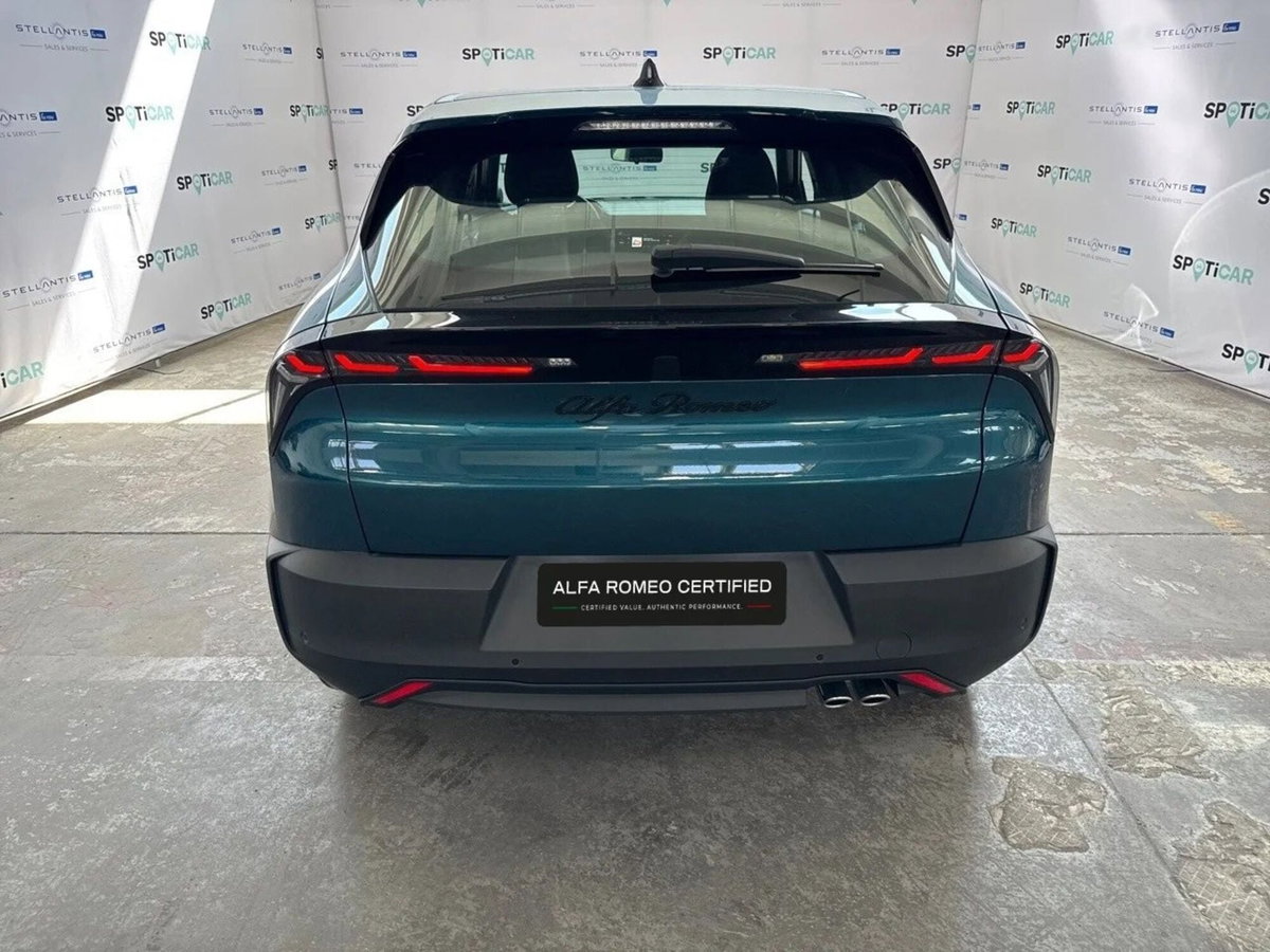 Alfa Romeo Junior 1.2 ibrida 145cv edct6 (3)