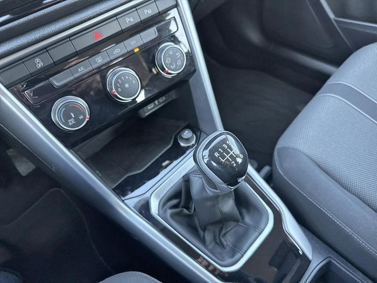 Volkswagen T-Roc 1.0 TSI Life (11)