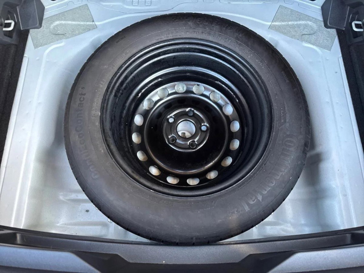 Volkswagen T-Roc 1.0 TSI Life (18)