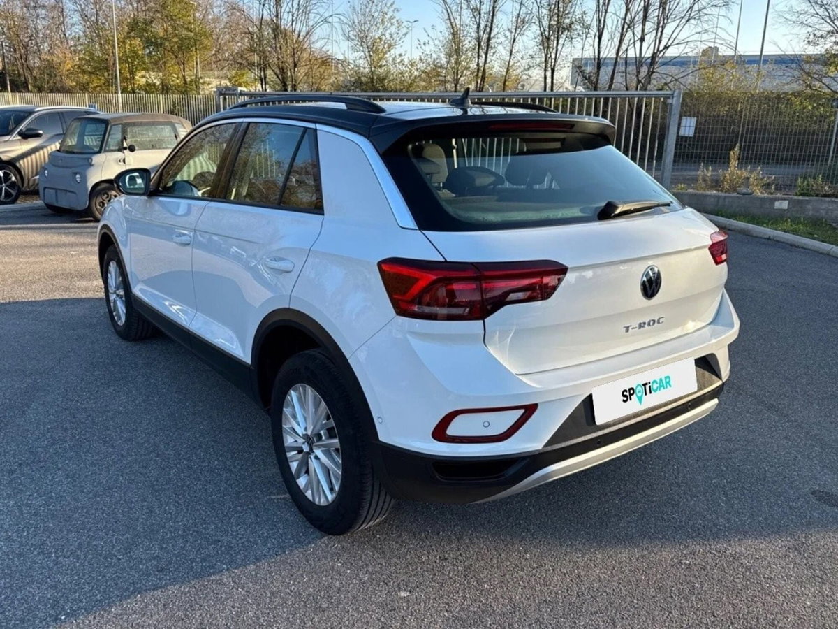 Volkswagen T-Roc 1.0 TSI Life (3)