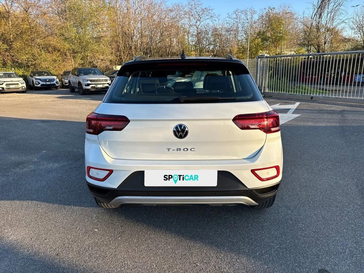 Volkswagen T-Roc 1.0 TSI Life (4)