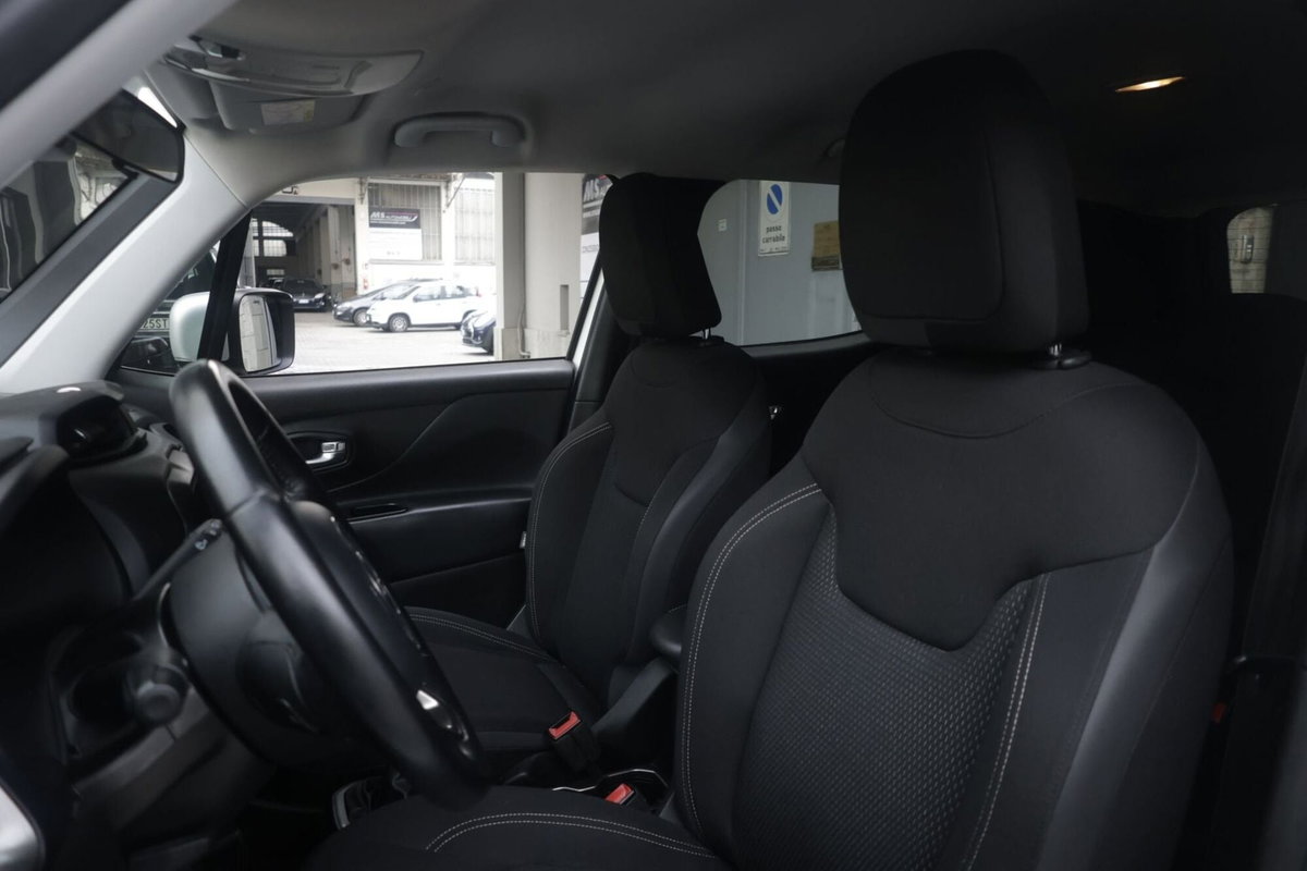 Jeep Renegade 1.6 Mjt 120 CV Limited (17)