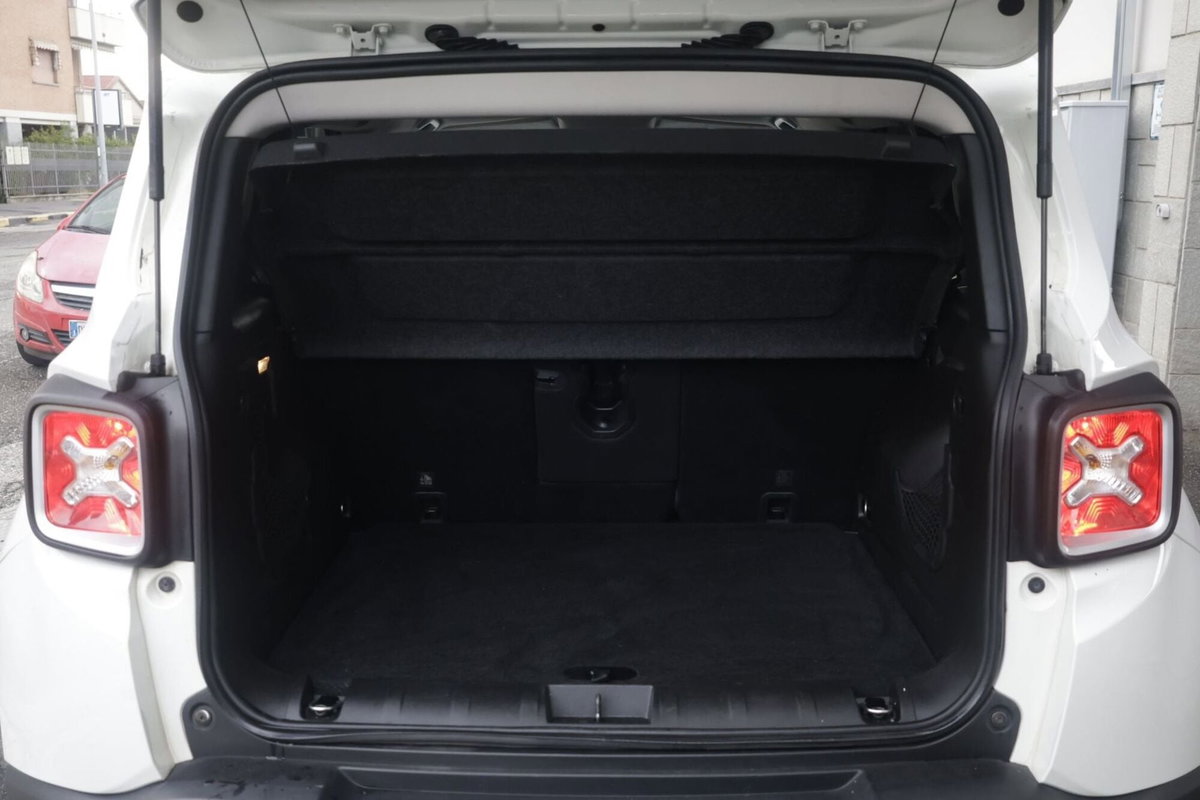 Jeep Renegade 1.6 Mjt 120 CV Limited (19)