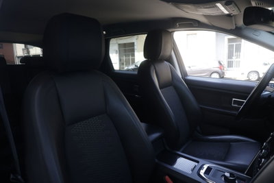 Land Rover Discovery Sport 2.0 TD4 150 CV HSE Luxury (6)
