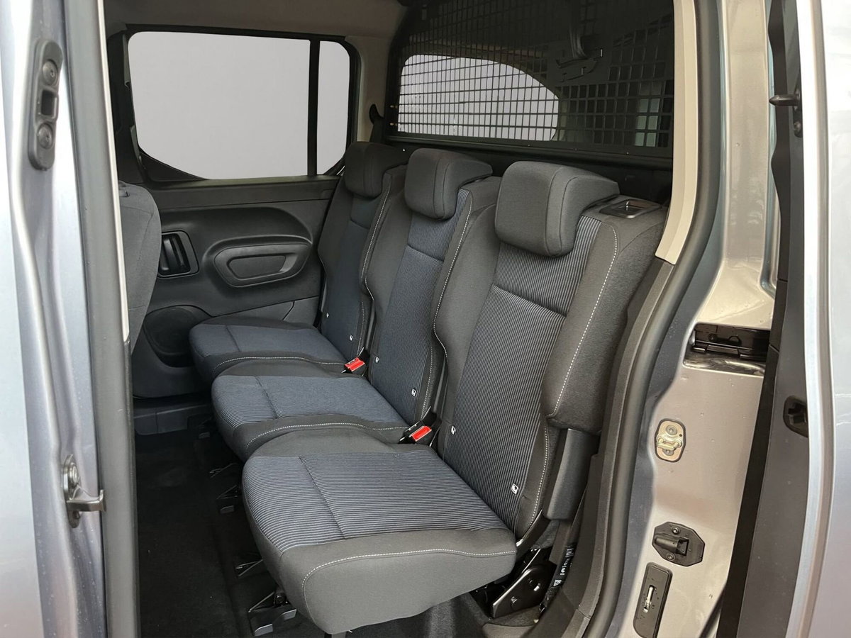 Fiat Doblò combi N1 1.5 bluehdi 130cv AT8 (12)