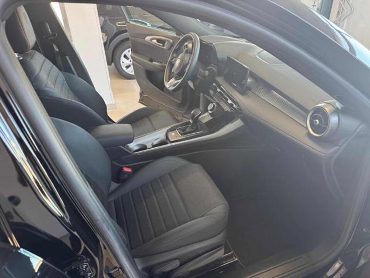 Alfa Romeo Tonale 1.6 Sprint 130cv tct6 (13)